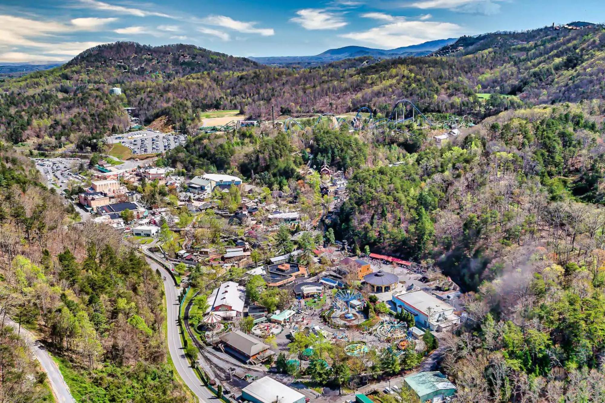 Views 1Br15Bath Pet-Friendly With Hot Tub & Bbq Pigeon Forge Exteriör bild